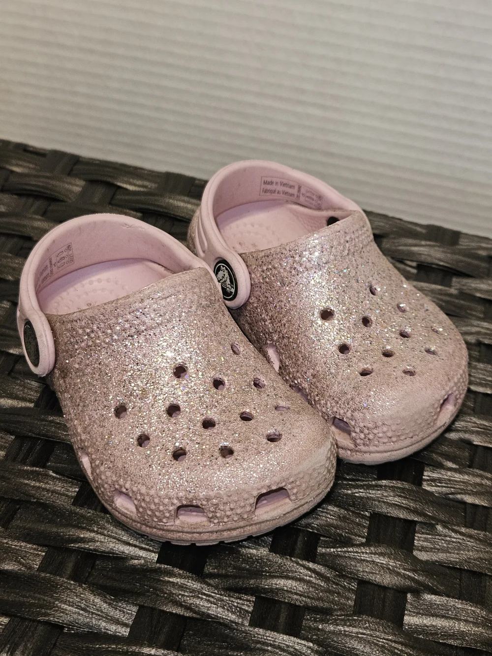 CROCS Kids Sparkle Pink Classic Clog
